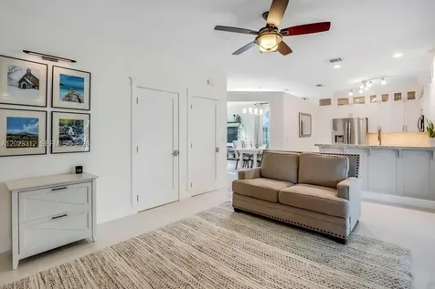 690 NW 159th Lane Pembroke Pines FL 33028