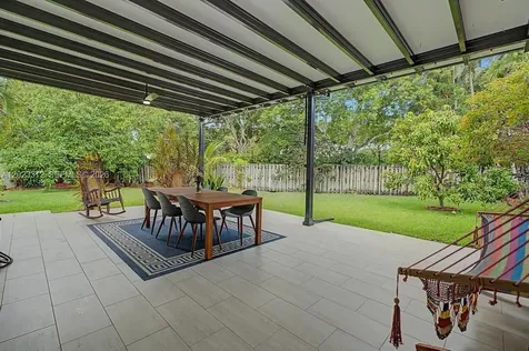 690 NW 159th Lane Pembroke Pines FL 33028