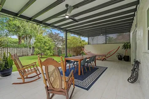 690 NW 159th Lane Pembroke Pines FL 33028