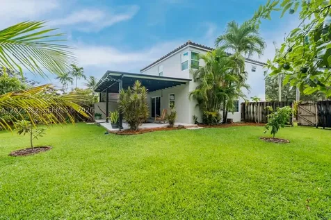 690 NW 159th Lane Pembroke Pines FL 33028