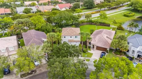 690 NW 159th Lane Pembroke Pines FL 33028