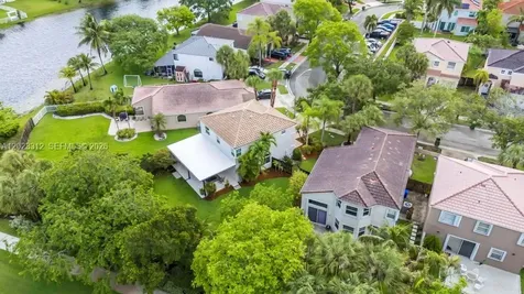 690 NW 159th Lane Pembroke Pines FL 33028
