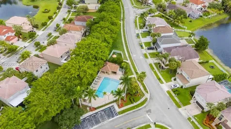 690 NW 159th Lane Pembroke Pines FL 33028