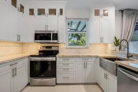 690 NW 159th Lane Pembroke Pines FL 33028