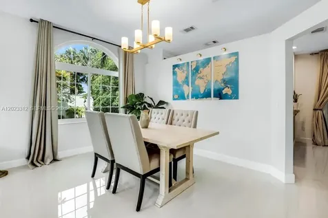 690 NW 159th Lane Pembroke Pines FL 33028