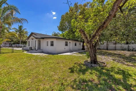 2851 NW 106th Street Miami FL 33147