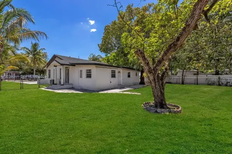 2851 NW 106th Street Miami FL 33147
