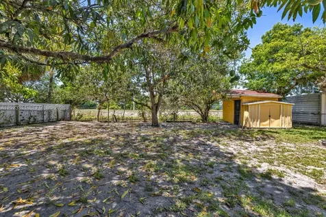 2851 NW 106th Street Miami FL 33147