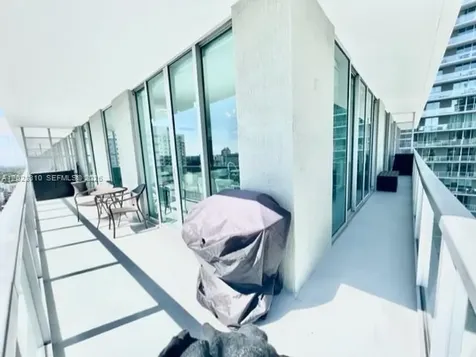 79 SW 12th Street Miami FL 33130