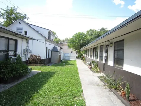 522 N 19th Avenue Hollywood FL 33020