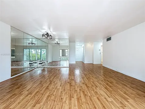 1000 NE 14th Avenue Hallandale Beach FL 33009