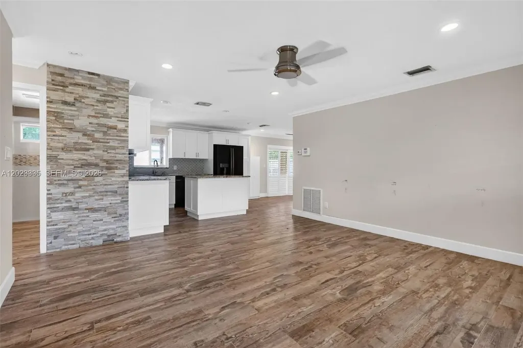 2030 N 57th Terrace Hollywood FL 33021