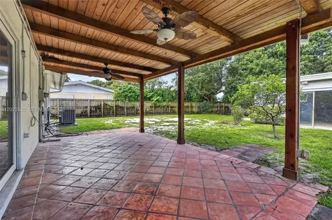 2030 N 57th Terrace Hollywood FL 33021