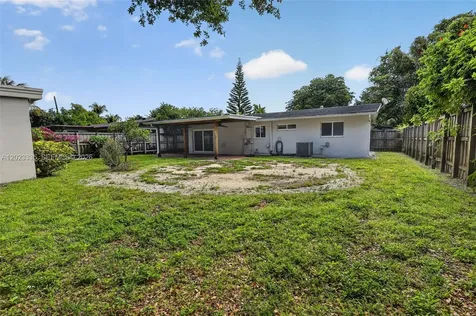 2030 N 57th Terrace Hollywood FL 33021
