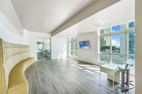 300 S Biscayne Boulevard Miami FL 33131