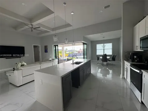 113 NW 38th Place Cape Coral FL 33993
