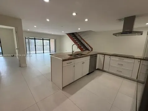 8304 Dundee Terrace Miami Lakes FL 33016