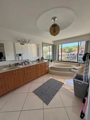 8304 Dundee Terrace Miami Lakes FL 33016