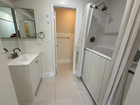 8304 Dundee Terrace Miami Lakes FL 33016