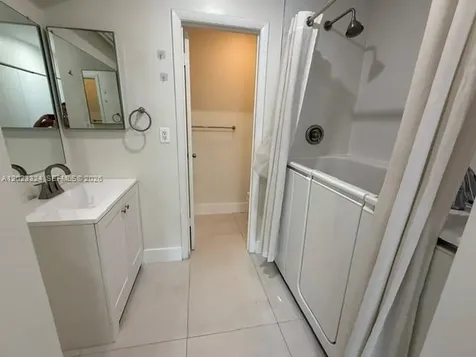 8304 Dundee Terrace Miami Lakes FL 33016