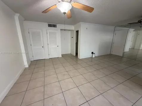 16909 N Bay Road Sunny Isles Beach FL 33160