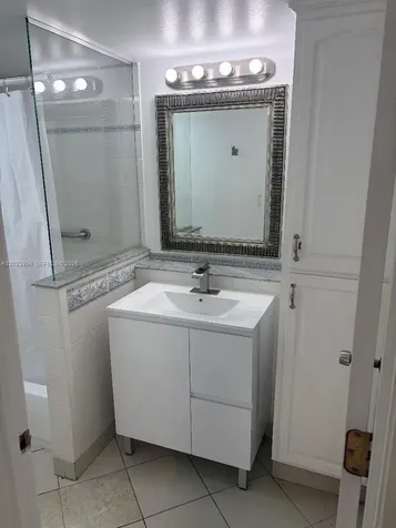 16909 N Bay Road Sunny Isles Beach FL 33160