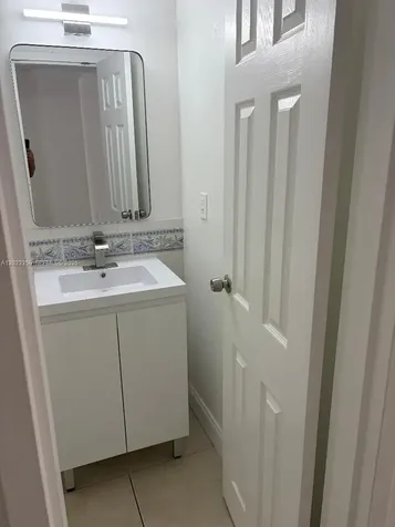 16909 N Bay Road Sunny Isles Beach FL 33160
