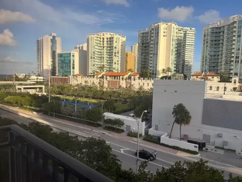 16909 N Bay Road Sunny Isles Beach FL 33160
