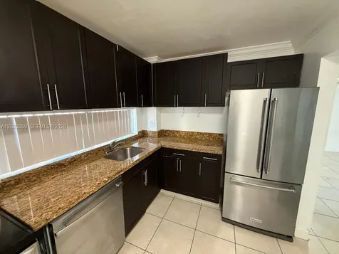 16909 N Bay Road Sunny Isles Beach FL 33160