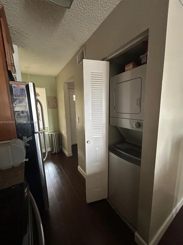 977 Coral Club Drive Coral Springs FL 33071