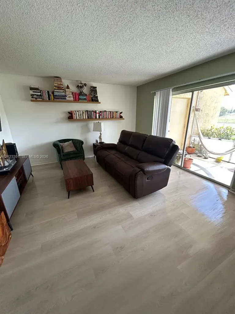 977 Coral Club Drive Coral Springs FL 33071