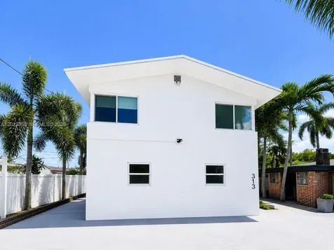 313 SW 1st Street Hallandale Beach FL 33009