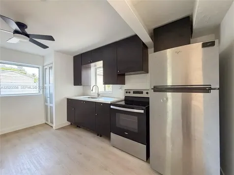 313 SW 1st Street Hallandale Beach FL 33009