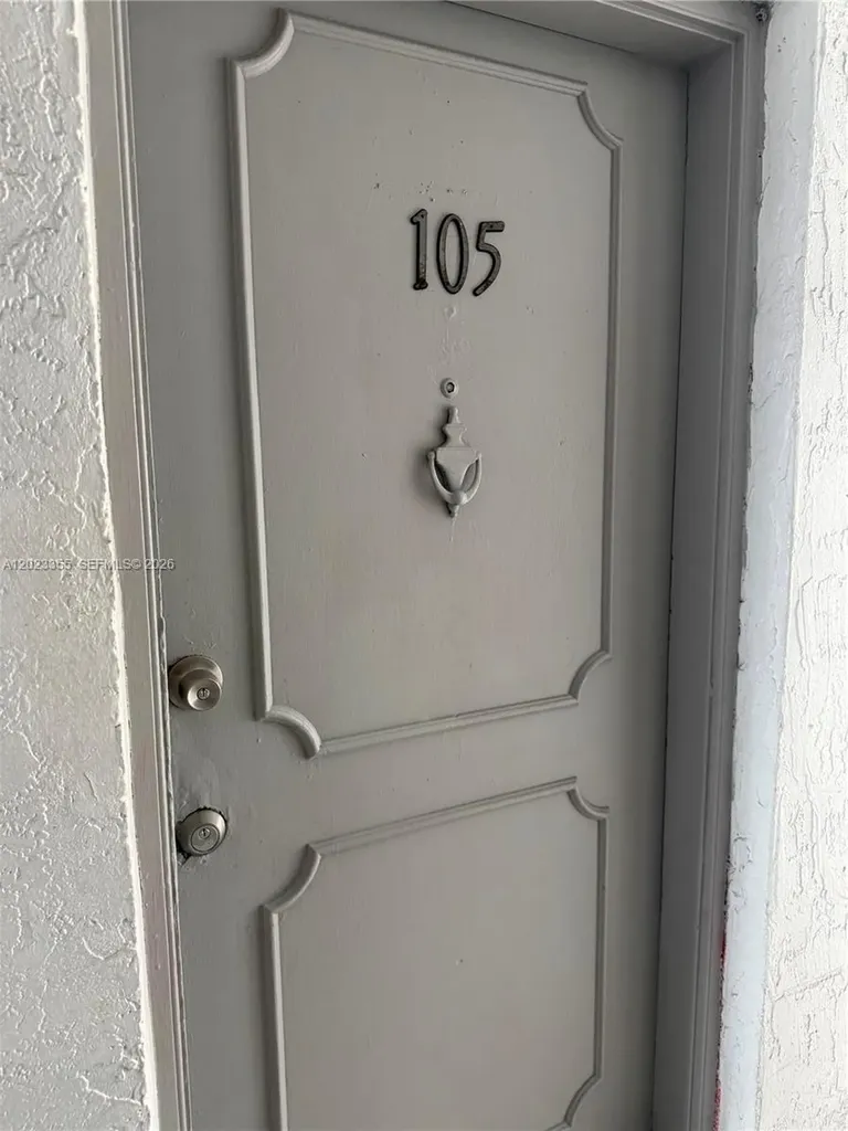 4495 NW 9th Street Miami FL 33126