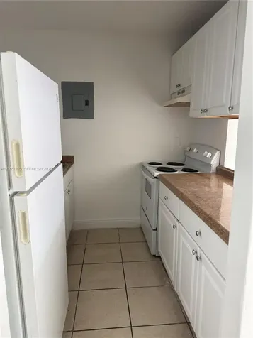 4495 NW 9th Street Miami FL 33126