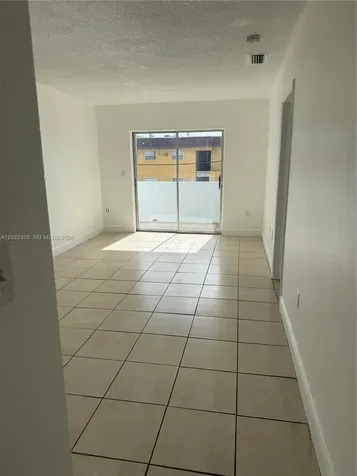 4495 NW 9th Street Miami FL 33126