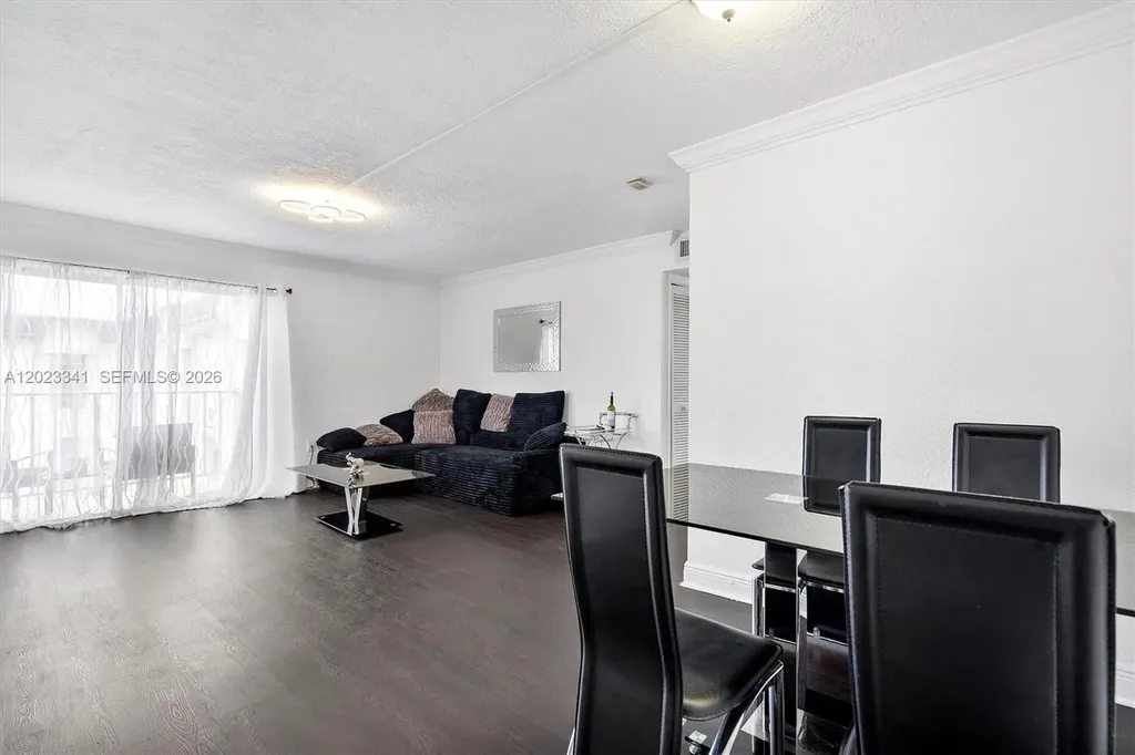 7232 SW 94th Place Miami FL 33173