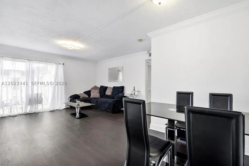 7232 SW 94th Place Miami FL 33173
