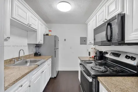 7232 SW 94th Place Miami FL 33173