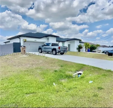 5022-5024 Centennial Boulevard Lehigh Acres FL 33971
