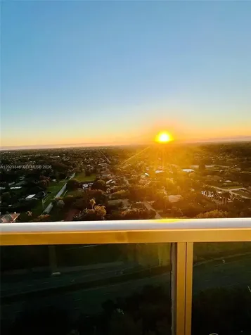 2641 N Flamingo Road Sunrise FL 33323