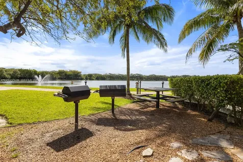 2641 N Flamingo Road Sunrise FL 33323