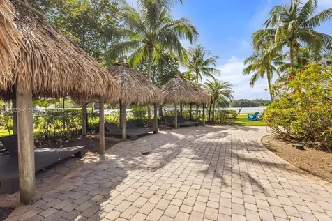 2641 N Flamingo Road Sunrise FL 33323