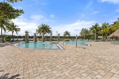 2641 N Flamingo Road Sunrise FL 33323