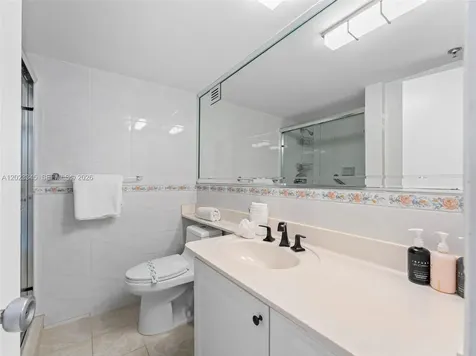 5225 Collins Avenue Miami Beach FL 33140