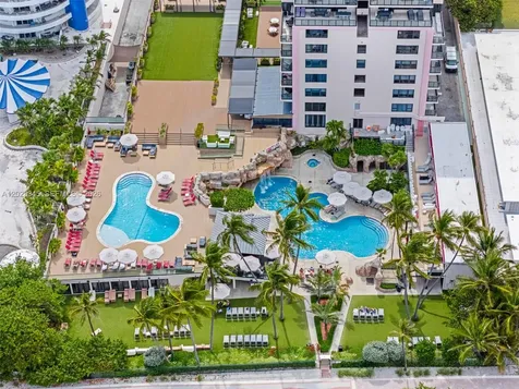 5225 Collins Avenue Miami Beach FL 33140