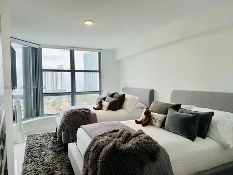 19101 NE 36th Court Aventura FL 33180