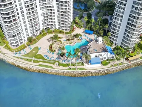 19101 NE 36th Court Aventura FL 33180