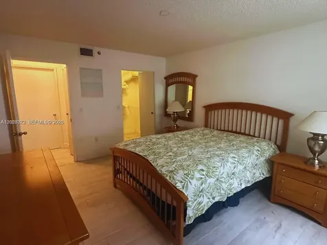 19555 E Country Club Drive Aventura FL 33180