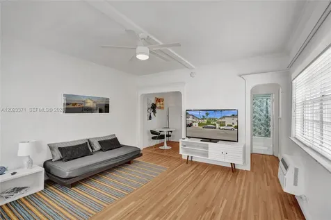 717 Espanola Way Miami Beach FL 33139